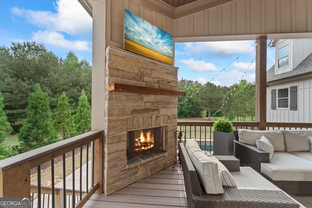 4726 Crestview Way, Flowery Branch, GA 30542