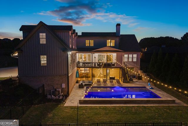 4726 Crestview Way, Flowery Branch, GA 30542