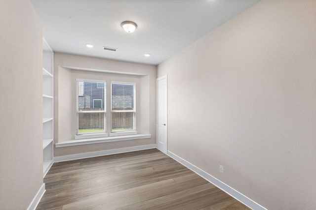 1938 Silver Creek Lane, Cedar Hill, TX 75104