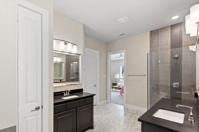 1938 Silver Creek Lane, Cedar Hill, TX 75104