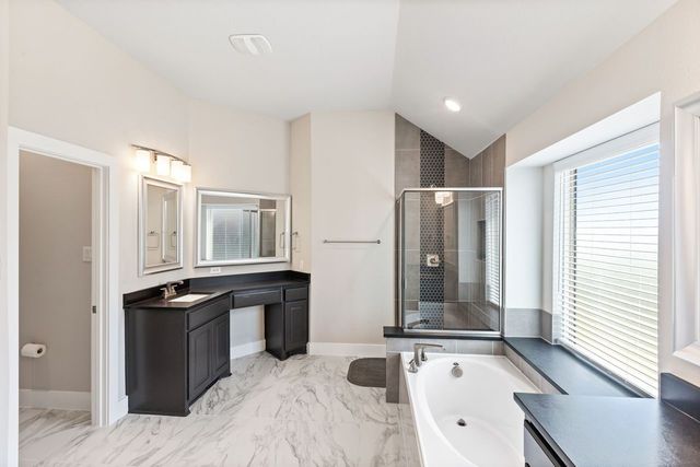 1938 Silver Creek Lane, Cedar Hill, TX 75104