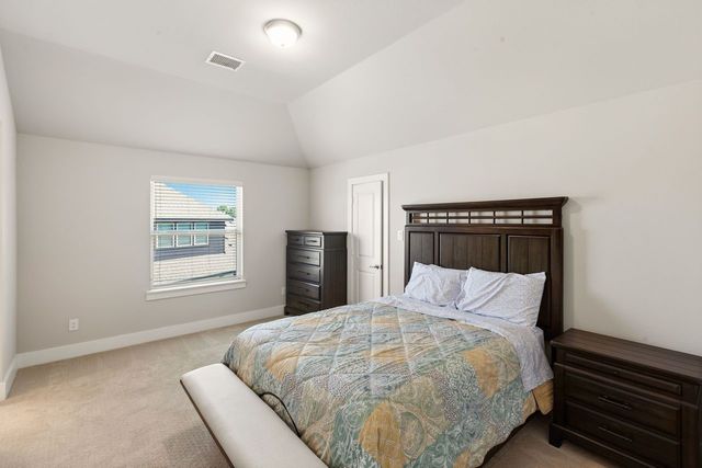 1938 Silver Creek Lane, Cedar Hill, TX 75104