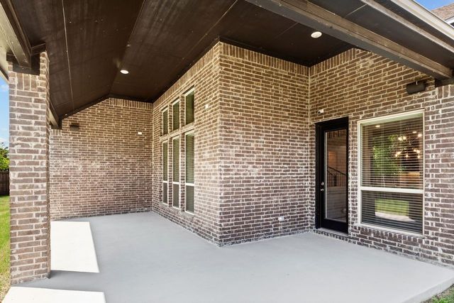 1938 Silver Creek Lane, Cedar Hill, TX 75104