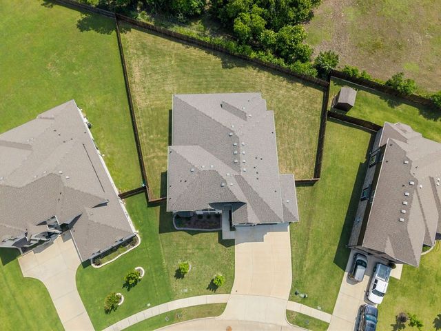 1938 Silver Creek Lane, Cedar Hill, TX 75104