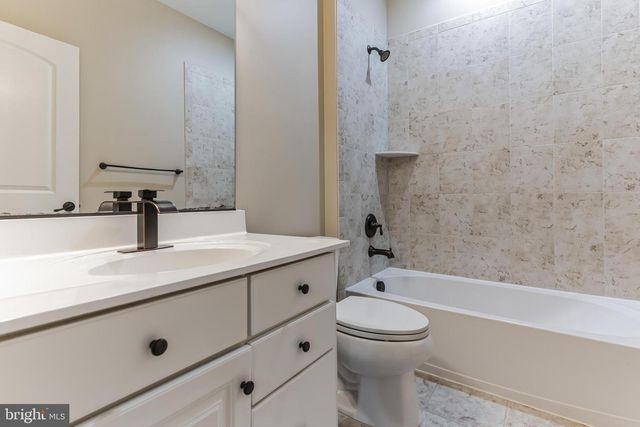 4927 COLLINGTONS BOUNTY DR, Bowie, MD 20720