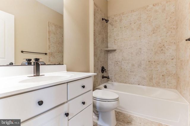 4927 COLLINGTONS BOUNTY DR, Bowie, MD 20720