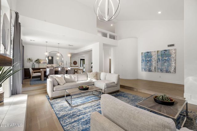 2682 W CARLA VISTA Drive, Chandler, AZ 85224