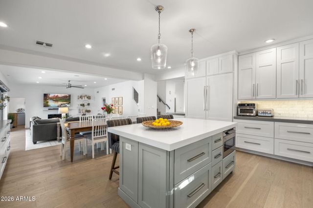 2682 W CARLA VISTA Drive, Chandler, AZ 85224