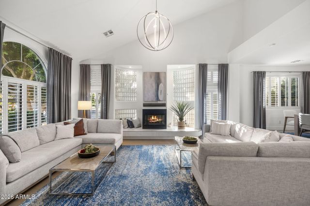 2682 W CARLA VISTA Drive, Chandler, AZ 85224