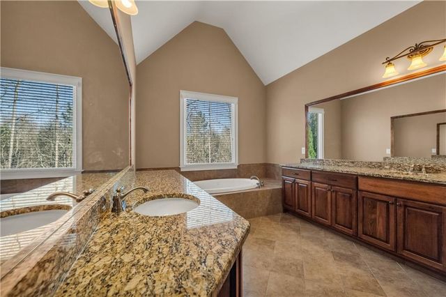 7855 Royal Melbourne Way, Duluth, GA 30097