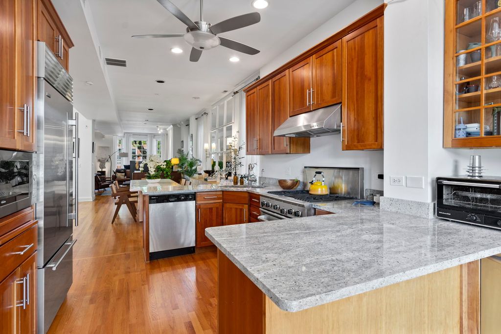 1935 N Dayton Street, Chicago, IL 60614 — photo 3