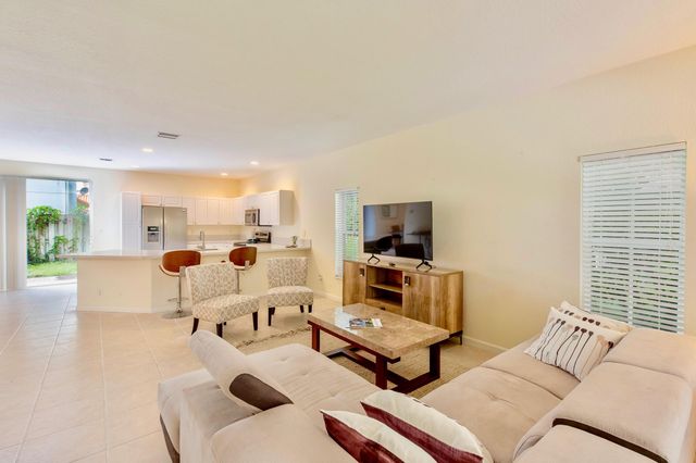 13513 Fountain View Boulevard, Wellington, FL 33414