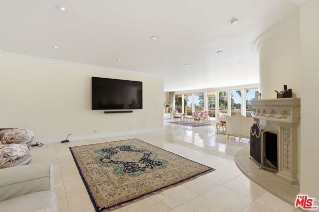 1831 Loma Vista Drive, Beverly Hills, CA 90210