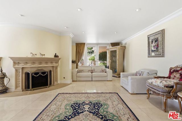 1831 Loma Vista Drive, Beverly Hills, CA 90210