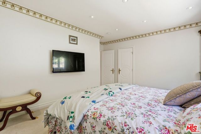 1831 Loma Vista Drive, Beverly Hills, CA 90210