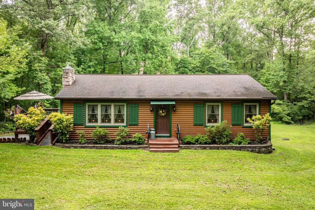 200 MOHNS HILL RD, Reinholds, PA 17569