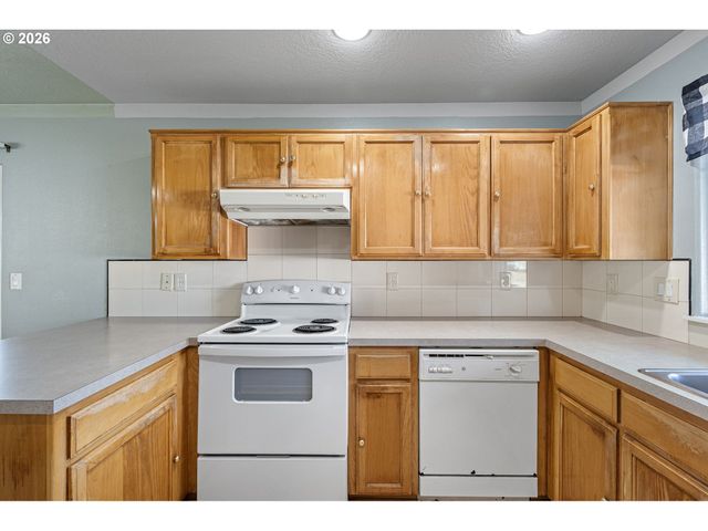 1850 BECCA Ct, Albany, OR 97322