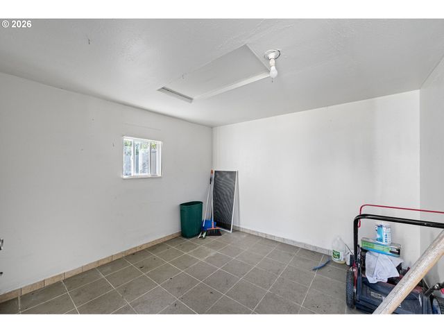1850 BECCA Ct, Albany, OR 97322