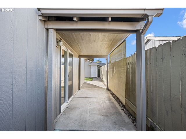 1850 BECCA Ct, Albany, OR 97322