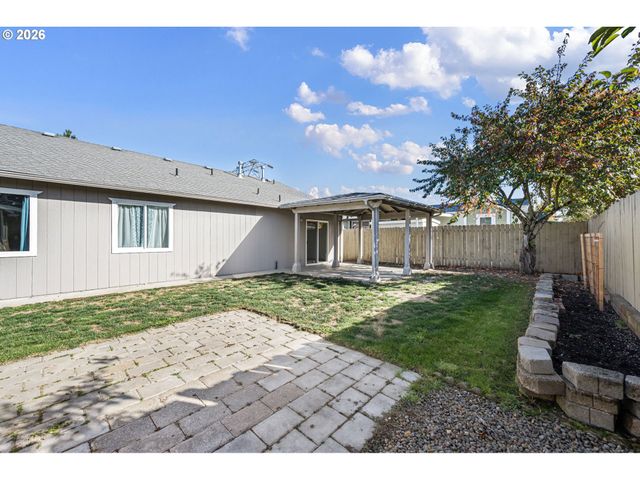 1850 BECCA Ct, Albany, OR 97322
