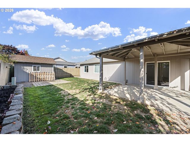 1850 BECCA Ct, Albany, OR 97322