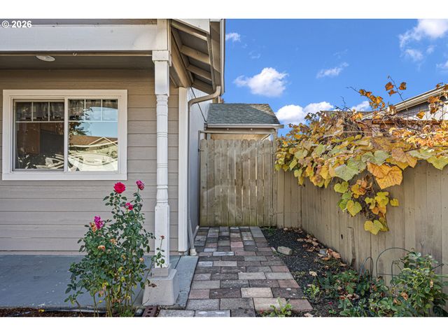 1850 BECCA Ct, Albany, OR 97322