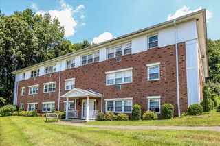 17 Fordyce Court APT 12, New Milford, CT 06776