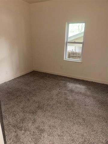9817 NE 10th Street, Midwest City, OK 73130
