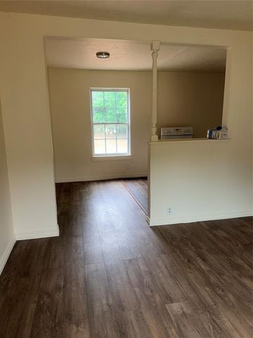 9817 NE 10th Street, Midwest City, OK 73130