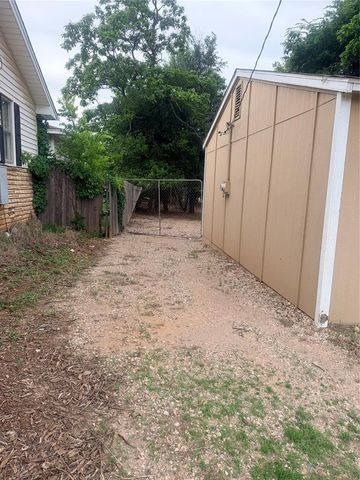 9817 NE 10th Street, Midwest City, OK 73130