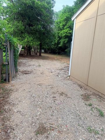 9817 NE 10th Street, Midwest City, OK 73130