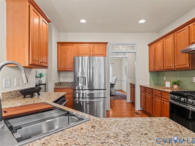 9717 Pemberton Crossing Dr, Henrico, VA 23294