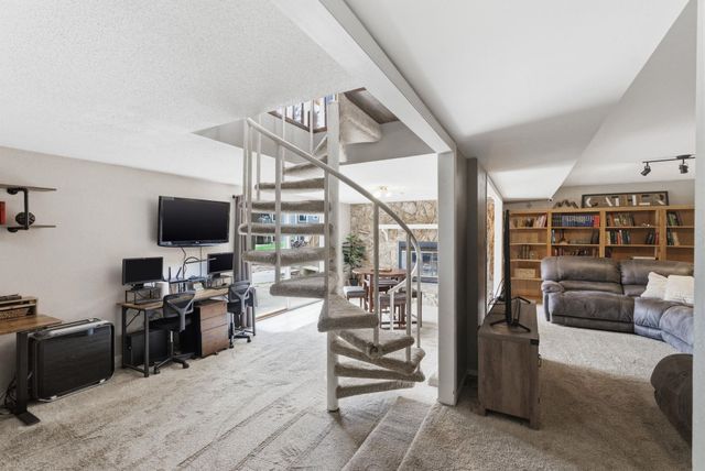 2722 Glacier Ct, Wichita, KS 67215