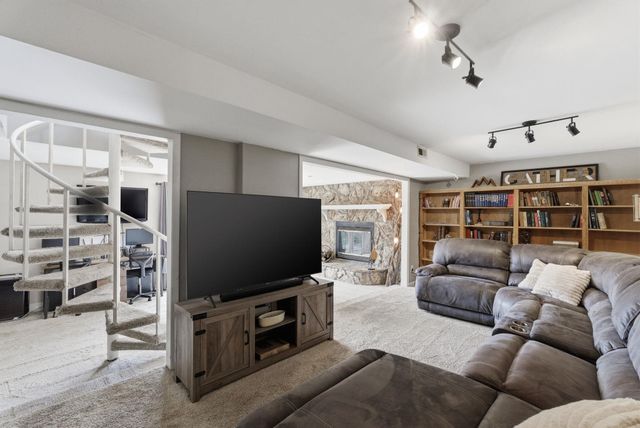 2722 Glacier Ct, Wichita, KS 67215