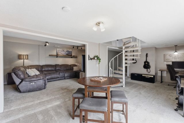 2722 Glacier Ct, Wichita, KS 67215