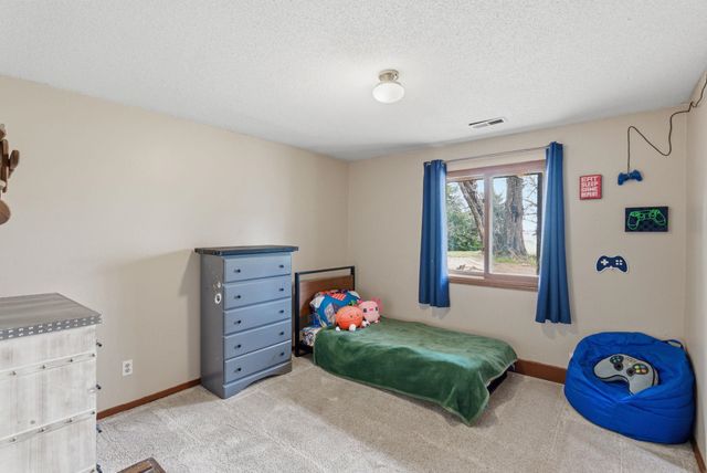 2722 Glacier Ct, Wichita, KS 67215