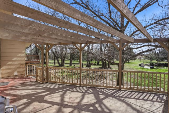 2722 Glacier Ct, Wichita, KS 67215