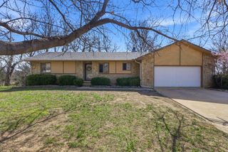 2722 Glacier Ct, Wichita, KS 67215