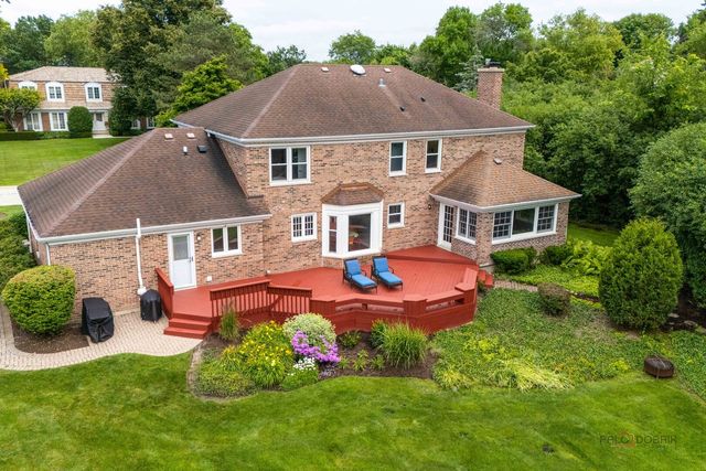 106 Surrey Lane, Lincolnshire, IL 60045