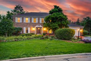 106 Surrey Lane, Lincolnshire, IL 60045