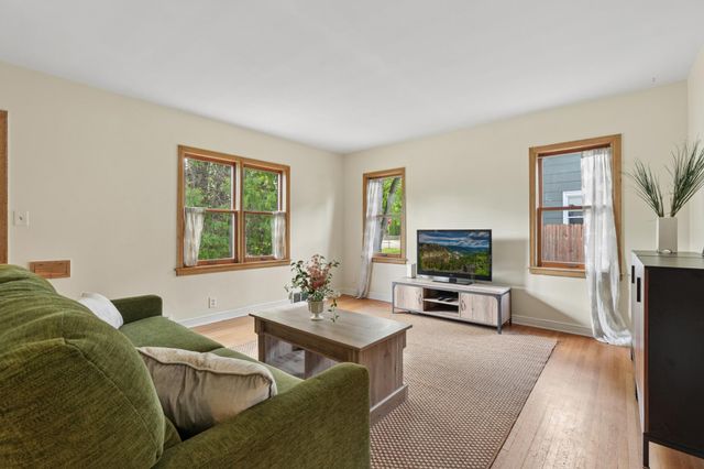 4246 14th Avenue S, Minneapolis, MN 55407