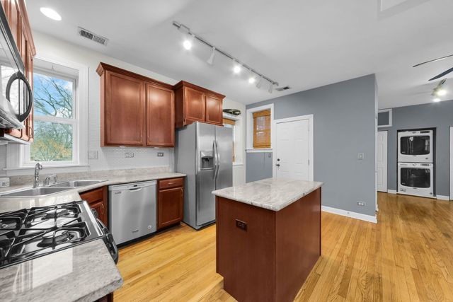 4241 N KIMBALL Avenue 2, Chicago, IL 60618