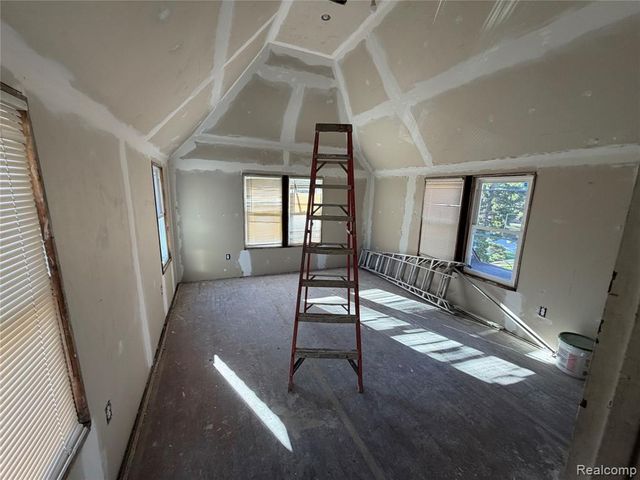 15758 Mansfield Street, Detroit, MI 48227