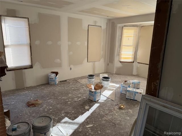 15758 Mansfield Street, Detroit, MI 48227