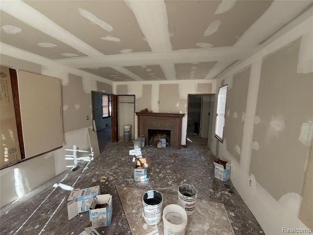 15758 Mansfield Street, Detroit, MI 48227