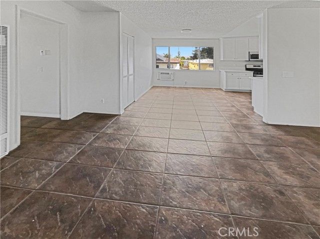 8800 Cedros 209, Panorama City (los Angeles), CA 91402