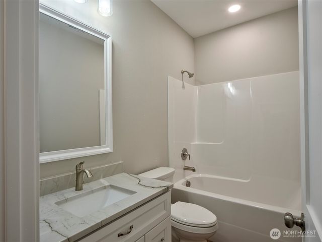 609 B Forest Napavine Road W, Chehalis, WA 98532