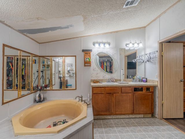 4521 NE 28TH AVENUE, Ocala, FL 34479