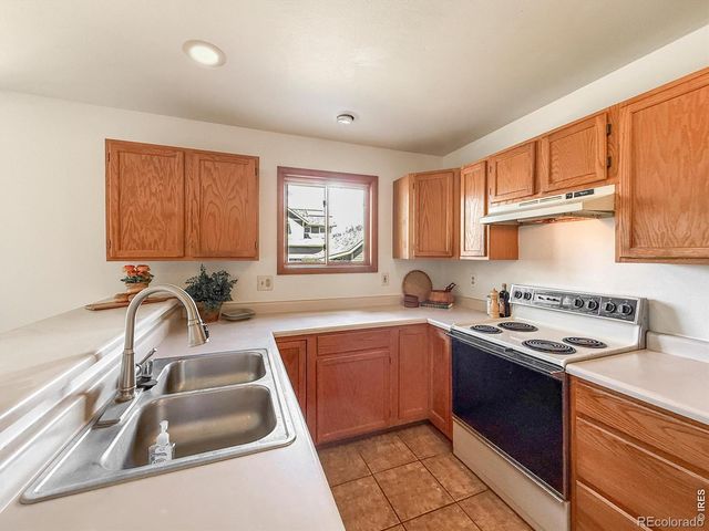 202 Welch Drive, Lyons, CO 80540