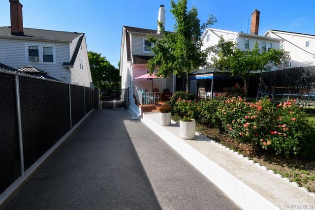 40 Emmett Terrace, New Rochelle, NY 10805